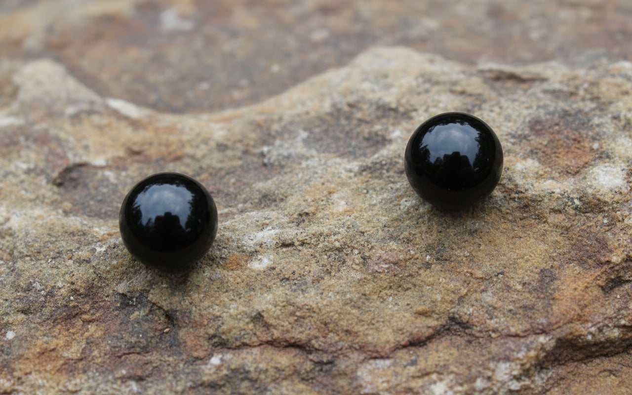simple and elegant Onyx bead stud earrings
