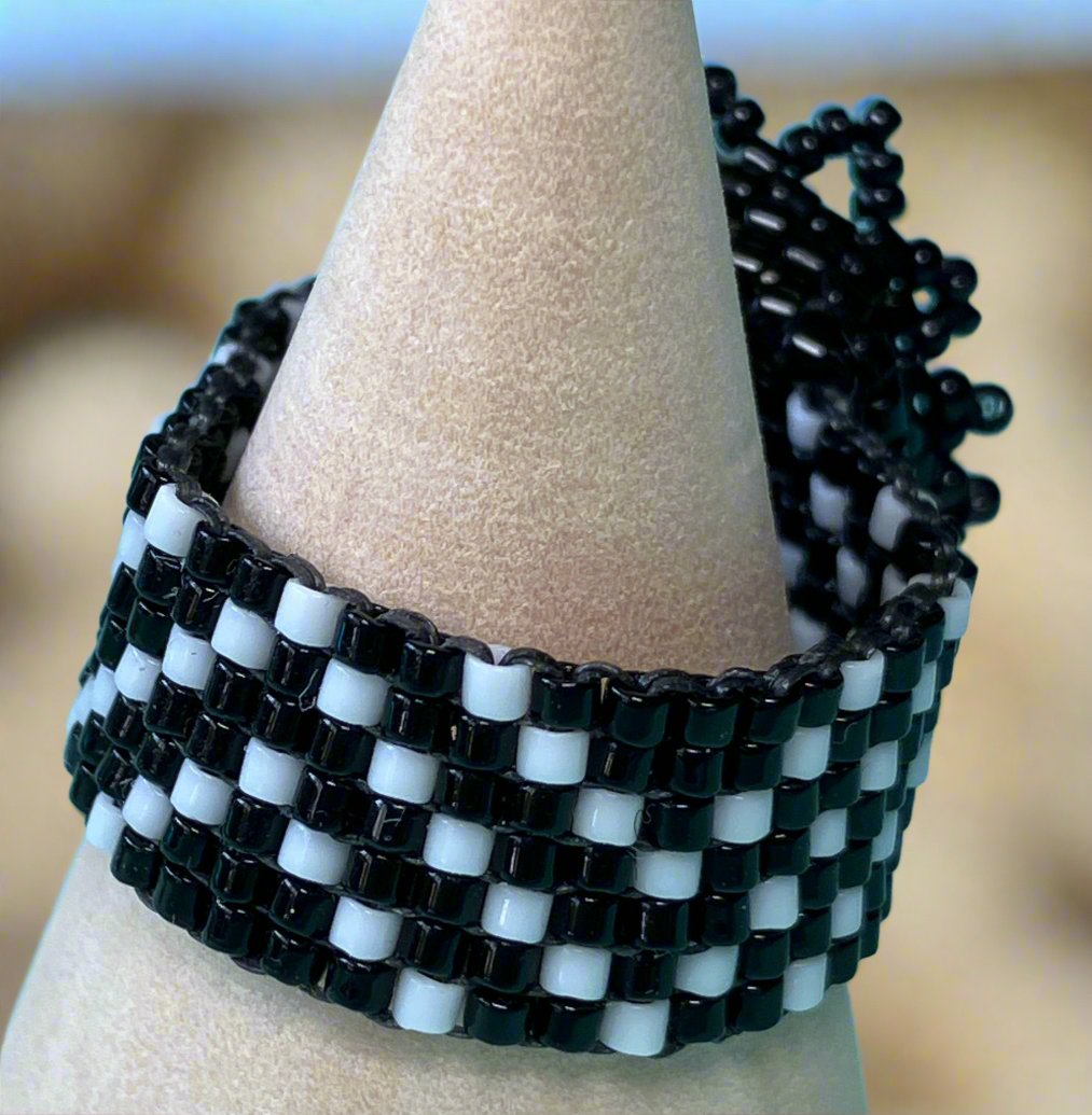 Black and White Zig Zag Ring with Large Crystal