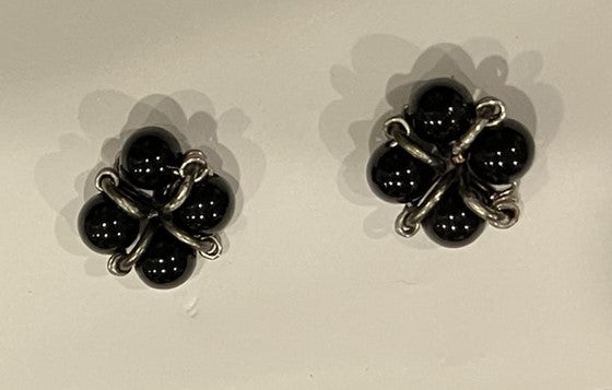 Four Black onyz beads stud earrings